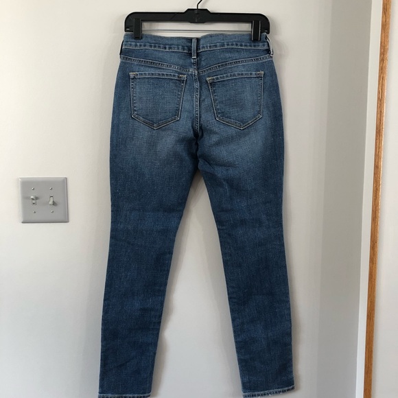 Old Navy Size 2 Short Skinny Jeans - Picture 2 of 4